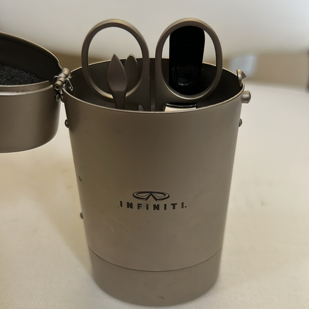 Infiniti Car 5 Piece Manicure Kit Accessories Set